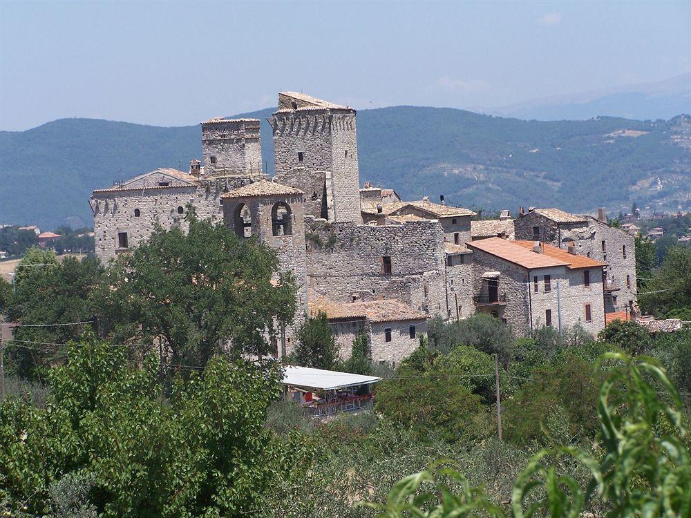 Castello Di Barattano Hotel Marcellano Exterior photo